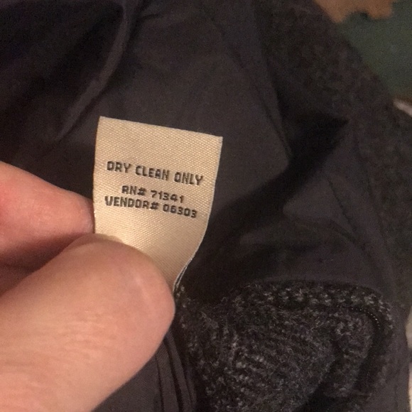 L.L. Bean 100% Shetland Wool Insulated Jacket - Picture 14 of 14